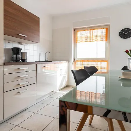 Vineta Mit Zwei Balkonen Und Bio- Kamin Appartement