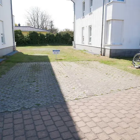 Vineta Mit Zwei Balkonen Und Bio- Kamin * Koserow